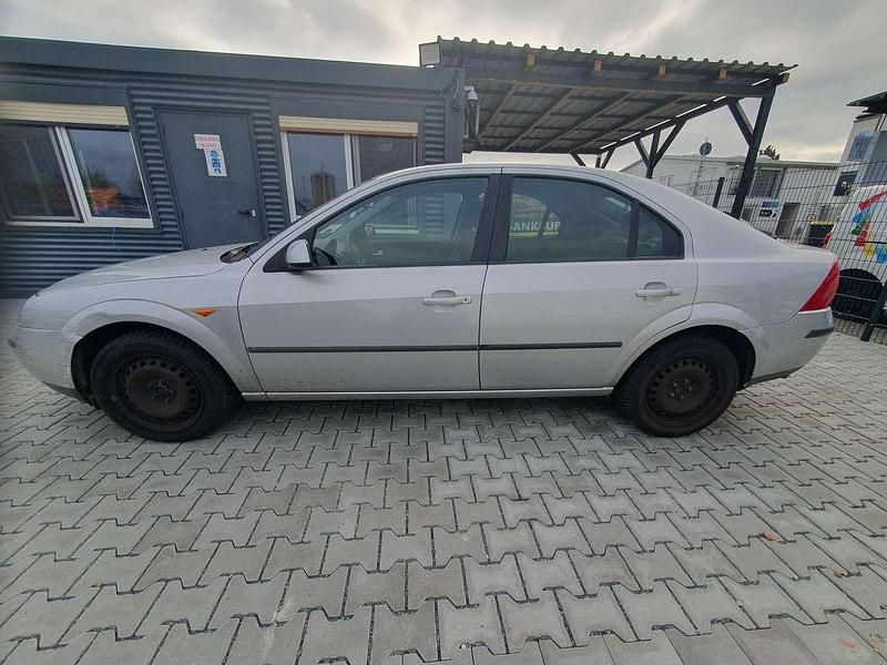 Gebraucht Ford Mondeo Trend 110 PS (80 kW) 2002 Silber Limousine