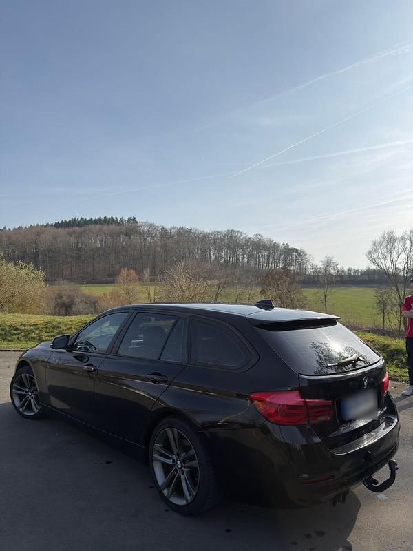 Gebraucht BMW 320 220 PS (161 kW) 2015 Schwarz Kombi