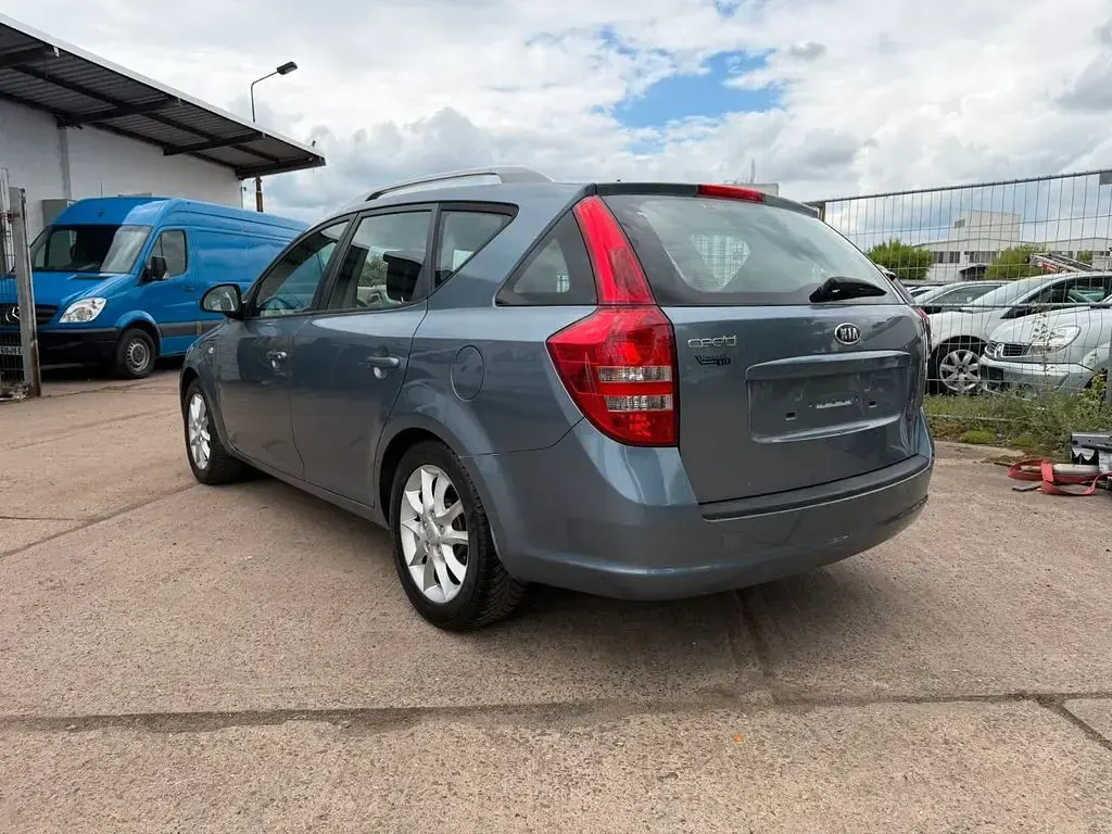Gebraucht Kia Ceed Sportswagon EX 116 PS (85 kW) 2008 Blau Kombi