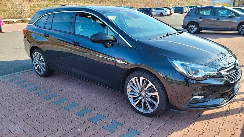Gebraucht Opel Astra S 160 PS (117 kW) 2017 Schwarz Limousine