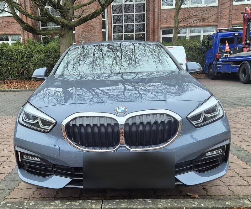 Gebraucht BMW 118 Advantage 140 PS (102 kW) 2019 Grau Kleinwagen