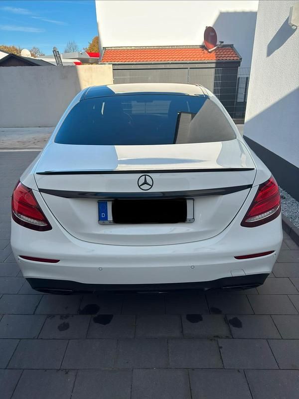 Gebraucht Mercedes E450 367 PS (269 kW) 2020 Weiß Limousine