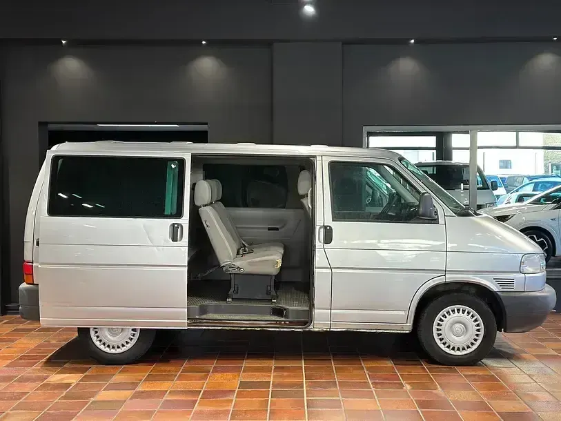 Gebraucht VW T4 102 PS (75 kW) 2002 Reflexsilber metallic Van