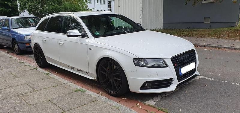 Weiß Gebraucht 2010 Audi S4 Ambiente Kombi | 10.400 € (Etwas zu teuer) - Bild 1/4