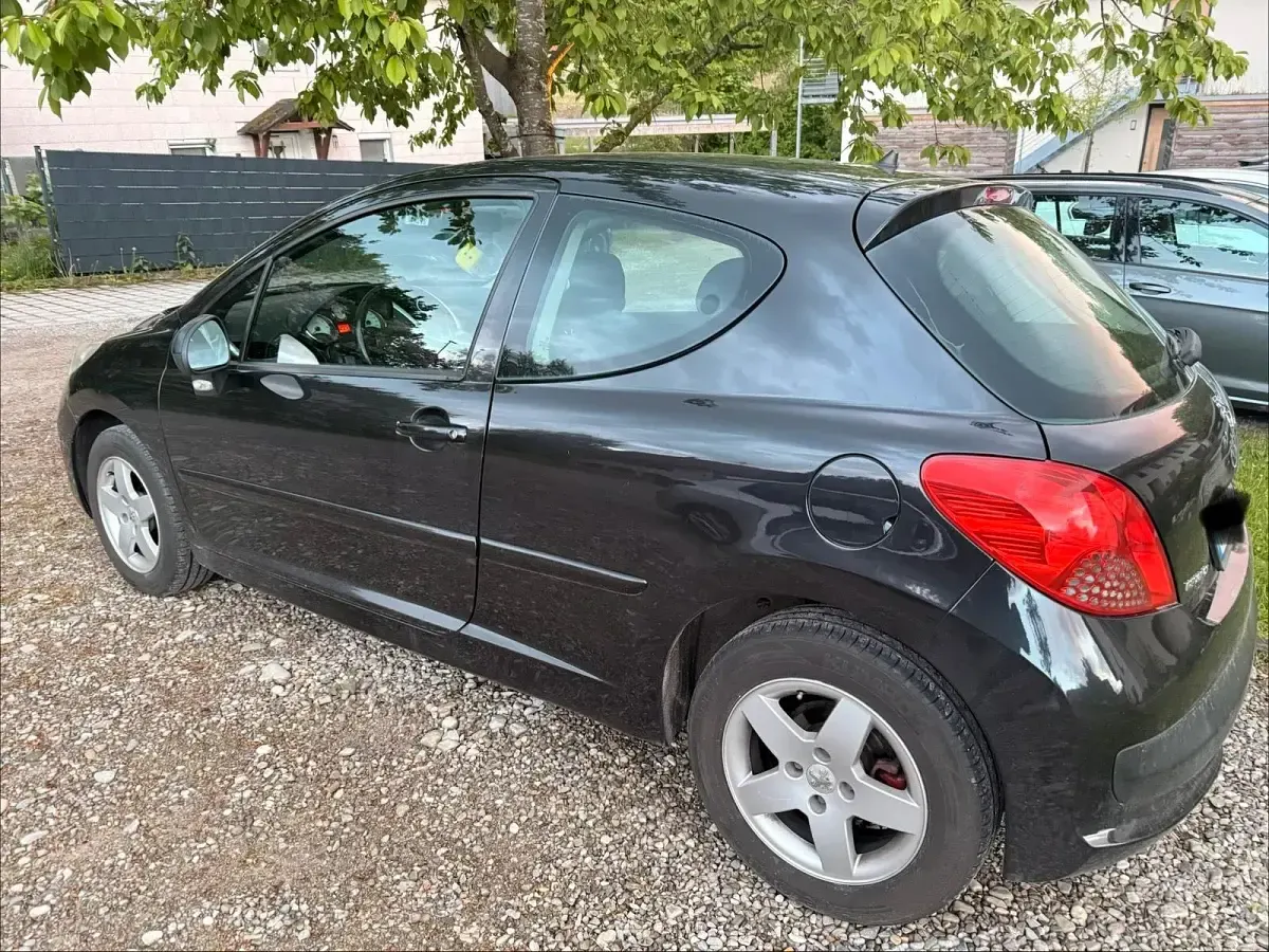 Gebraucht Peugeot 207 92 PS (67 kW) 2008 Schwarz Coupé