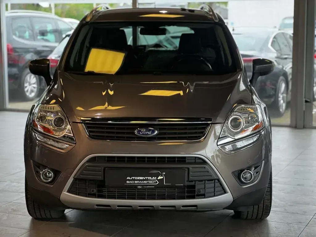 Usado Ford Kuga Titanium 140 HP (102 kW) 2012 Castanho SUV