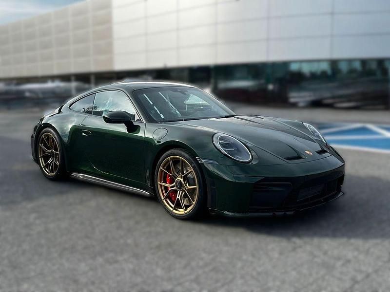 Neu Porsche 911 510 PS (375 kW) 2025 Grün