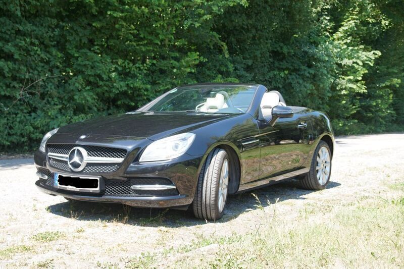 Schwarz Gebraucht 2012 Mercedes SLK200 Cabrio | 12.999 € (Guter Preis) - Bild 1/4