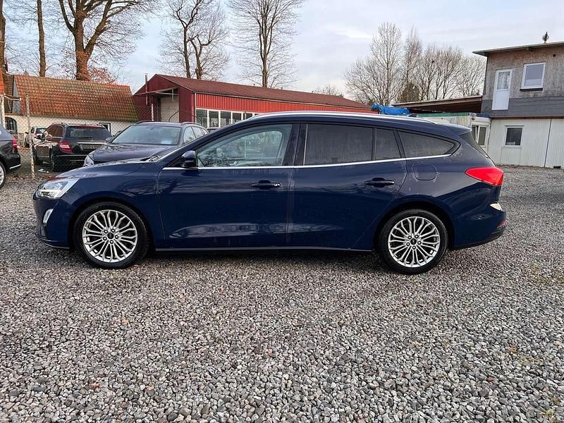 Gebraucht Ford Focus Titanium 120 PS (88 kW) 2019 Blau Kombi