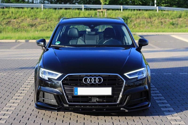 Schwarz Gebraucht 2018 Audi A3 S-Line Coupé | 19.999 € (Fairer Preis) - Bild 1/4