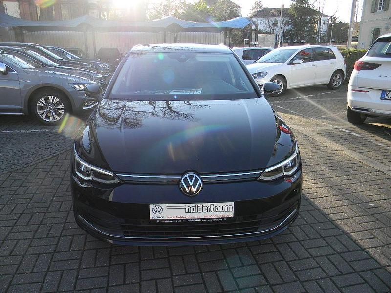 Gebraucht VW Golf VIII Active 131 PS (96 kW) 2023 Schwarz Limousine