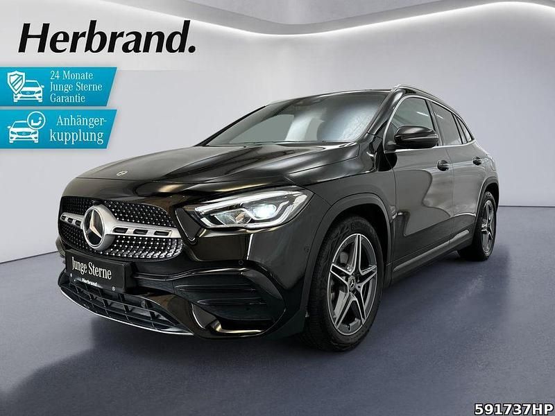 Nachtschwarz Gebraucht 2022 Mercedes GLA200 AMG line SUV | 36.660 € (Etwas zu teuer) - Bild 1/4