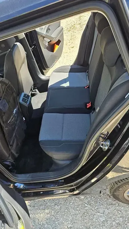 Gebraucht VW Golf VII Trendline 110 PS (80 kW) 2016 Schwarz Kombi
