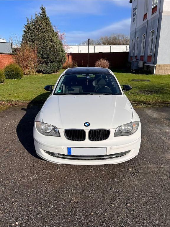 Gebraucht BMW 116 122 PS (89 kW) 2008 Weiß Kleinwagen