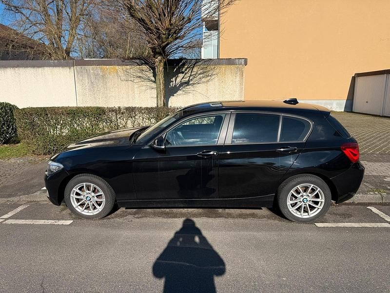Gebraucht BMW 116 Advantage 109 PS (80 kW) 2015 Schwarz Kleinwagen