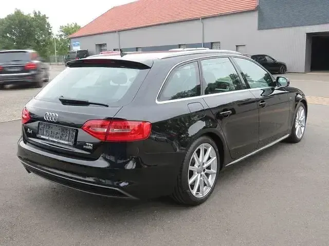 Gebraucht Audi A4 S-Line 177 PS (130 kW) 2015 Schwarz Kombi