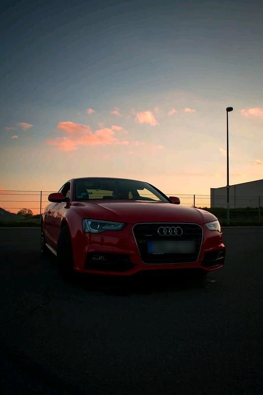 Gebraucht Audi A5 Comfort 218 PS (160 kW) 2016 Rot Coupé