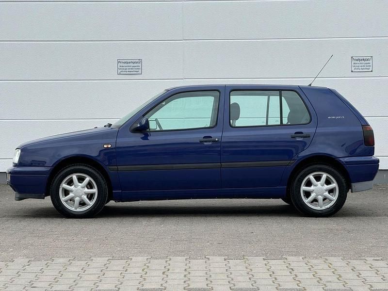 Gebraucht VW Golf III 75 PS (55 kW) 1996 Blau Limousine