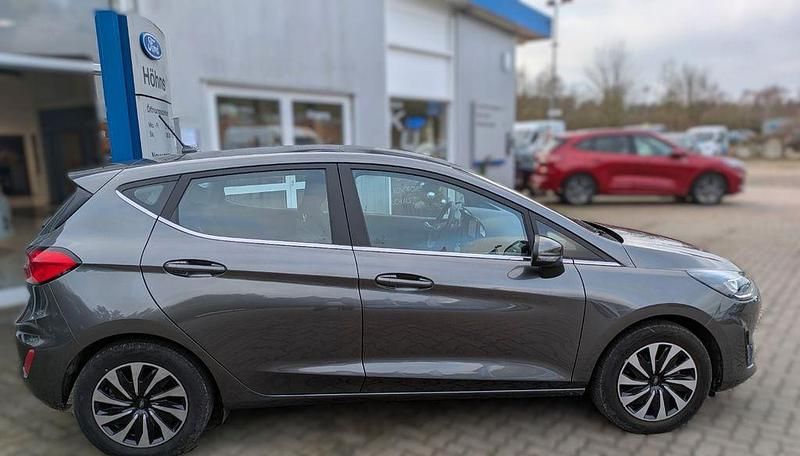 Gebraucht Ford Fiesta Titanium 101 PS (74 kW) 2022 Grau Kleinwagen