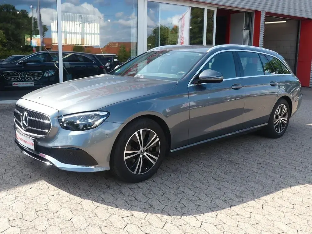 Gebraucht Mercedes E200 197 PS (144 kW) 2021 Grau Limousine