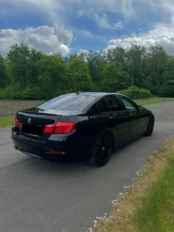 Gebraucht BMW 530 Sport Line 258 PS (189 kW) 2014 Schwarz Limousine