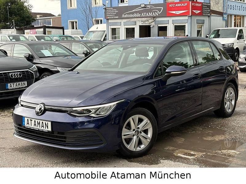 Blau Gebraucht 2022 VW Golf VIII Life Limousine | 16.900 € (Fairer Preis) - Bild 1/4