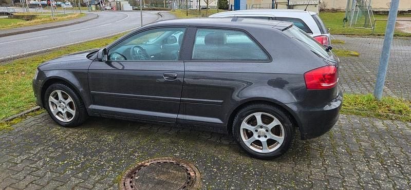 Gebraucht Audi A3 Ambiente 102 PS (75 kW) 2009 Schwarz Kleinwagen