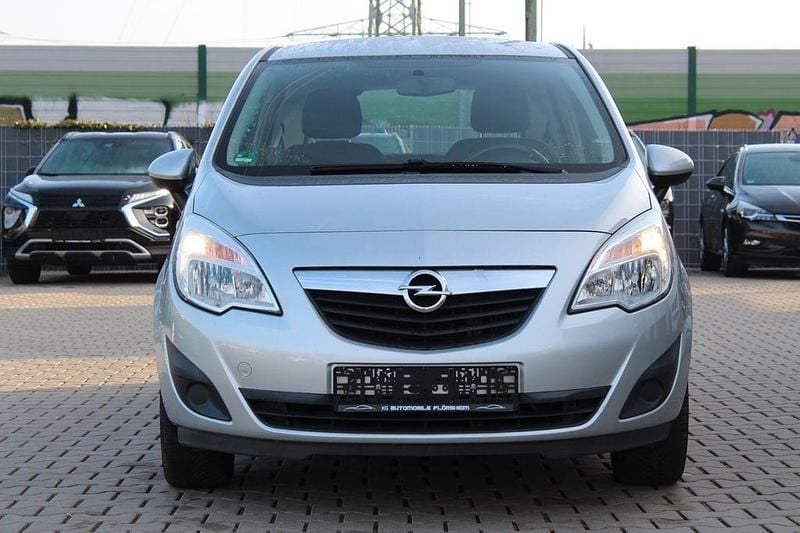 Gebraucht Opel Meriva Active 120 PS (88 kW) 2013 Silber Van / Kleinbus