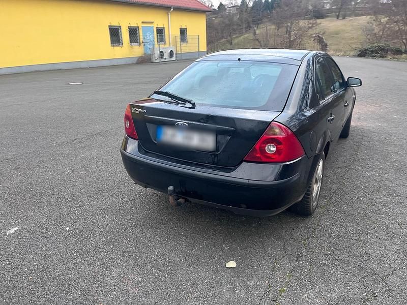 Gebraucht Ford Mondeo 146 PS (107 kW) 2004 Schwarz Limousine