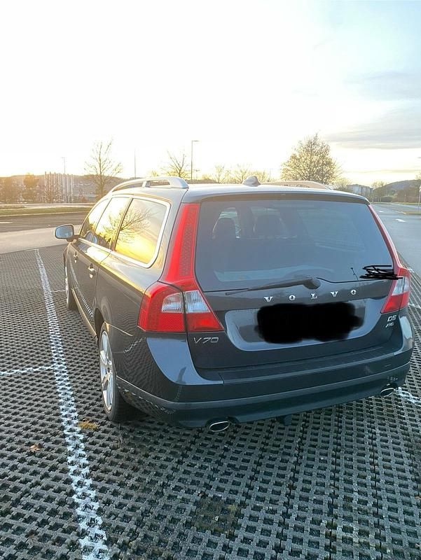 Gebraucht Volvo V70 Summum 205 PS (150 kW) 2010 Grau Kombi
