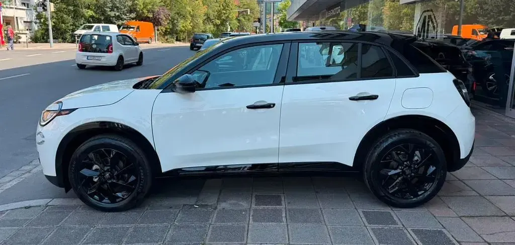 Neu Fiat 600 Street 101 PS (74 kW) 2026 Gelato weiß SUV