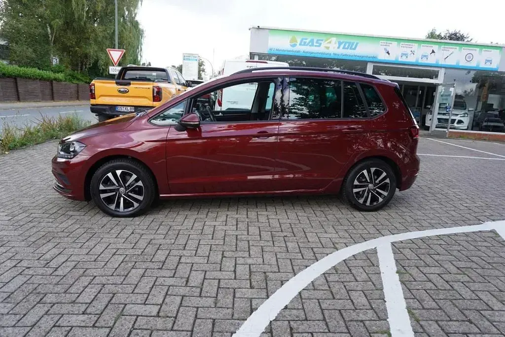 Gebraucht VW Golf VII United 150 PS (110 kW) 2020 Rot Limousine