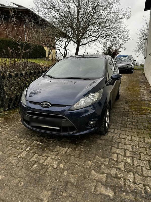 Blau Gebraucht 2012 Ford Fiesta Coupé | 3.000 € (Fairer Preis) - Bild 1/4