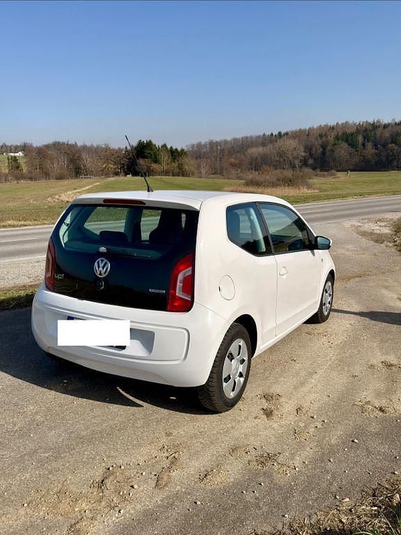 Gebraucht VW up! high up! 75 PS (55 kW) 2013 Weiß Kleinwagen