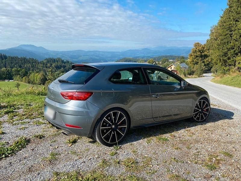 Second-hand Seat Leon SC CUPRA 300 CP (220 kW) 2017 Gri Hatchback