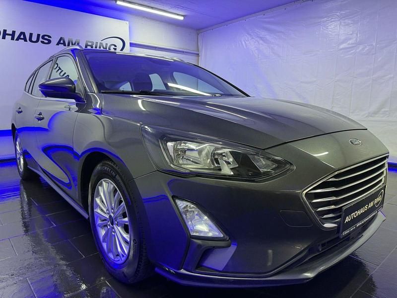 Gebraucht Ford Focus Titanium 120 PS (88 kW) 2019 Grau Kombi