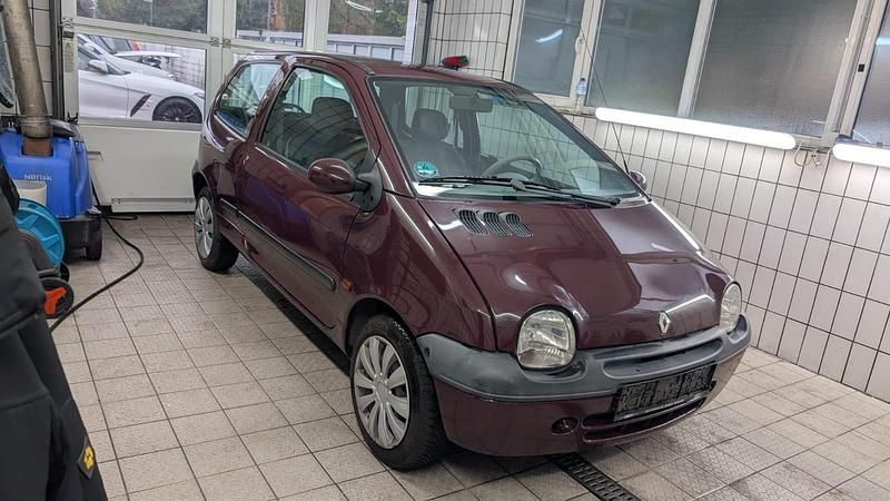 Gebraucht 2000 Renault Twingo Kleinwagen | 350 € (Guter Preis) - Bild 1/4