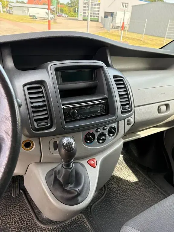 Gebraucht Renault Trafic 116 PS (85 kW) 2014 Weiß Van / Kleinbus