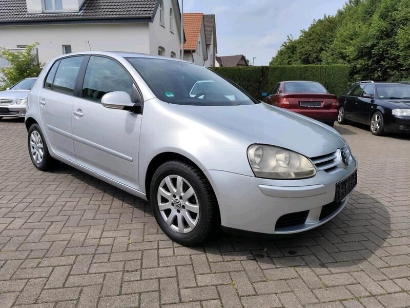 Silber Gebraucht 2005 VW Golf V Limousine | 2.499 € (Fairer Preis) - Bild 1/4