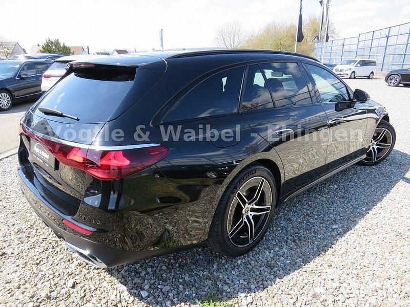 Gebraucht Mercedes E200 Advanced 204 PS (150 kW) 2023 Schwarz Kombi