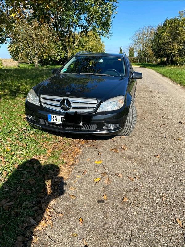 Schwarz Gebraucht 2009 Mercedes C230 Kombi | 6.200 € (Fairer Preis) - Bild 1/4