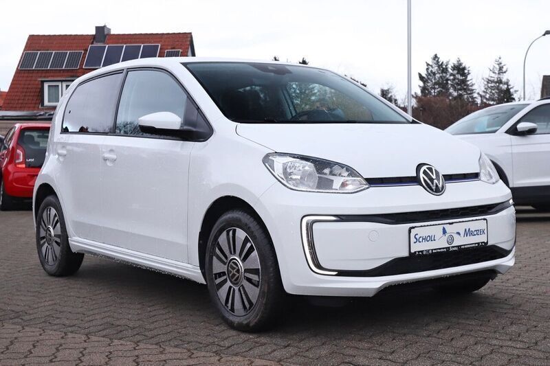 Gebraucht VW e-up! Style 61 kW (83 PS) 2022 Pure white Kleinwagen