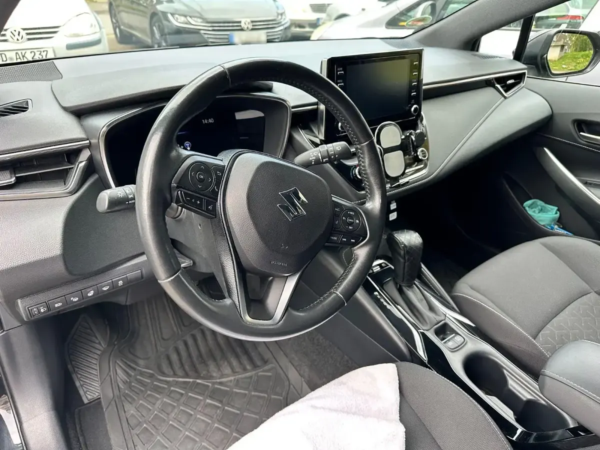 Gebraucht Suzuki Swace Comfort+ 122 PS (89 kW) 2021 Schwarz Kombi