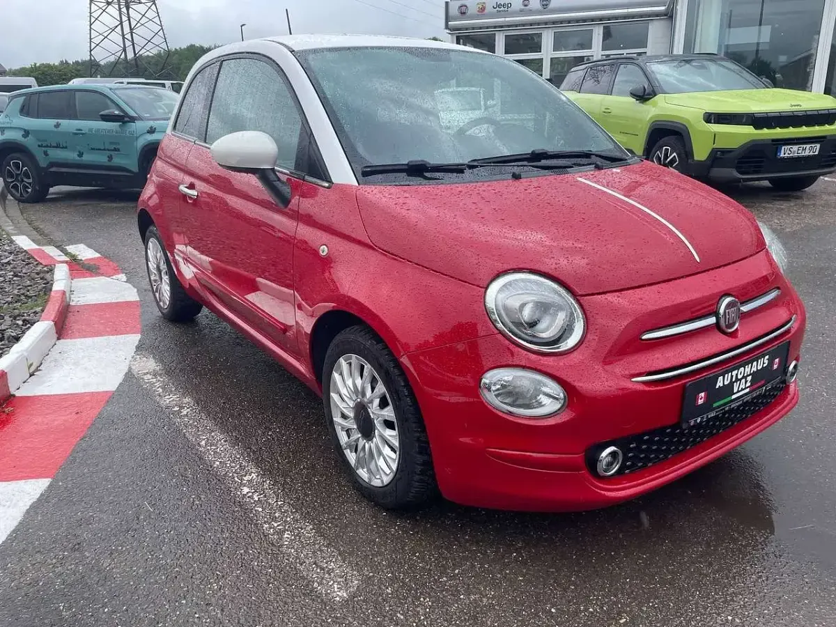 Gebraucht Fiat 500 Lounge 69 PS (50 kW) 2019 Crvena pastelna Kleinwagen