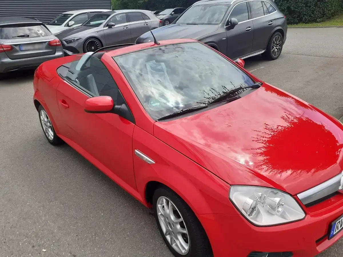 Gebraucht Opel Tigra 90 PS (66 kW) 2009 Rot Cabrio