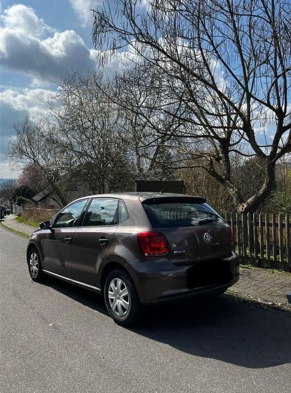 Braun Gebraucht 2013 VW Polo Trendline Kleinwagen | 5.800 € (Guter Preis) - Bild 1/4