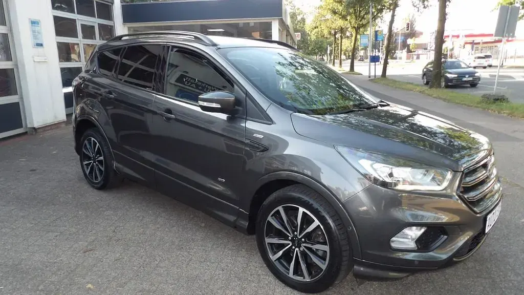 Gebraucht Ford Kuga ST-Line 179 PS (131 kW) 2017 Grau SUV