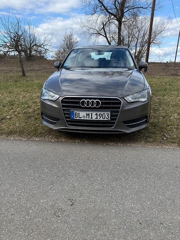 Gebraucht Audi A3 Sport 105 PS (77 kW) 2012 Braun Kleinwagen