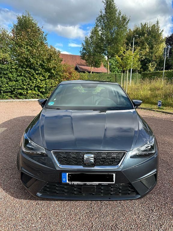 Blau Gebraucht 2021 Seat Ibiza Beats Limousine | 14.000 € (Guter Preis) - Bild 1/4