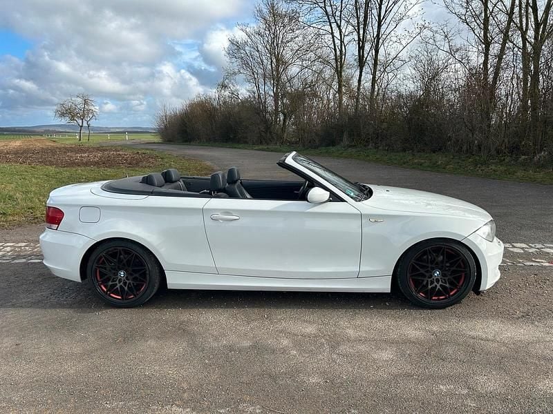 Gebraucht BMW 120 Cabriolet 177 PS (130 kW) 2008 Weiß Cabrio